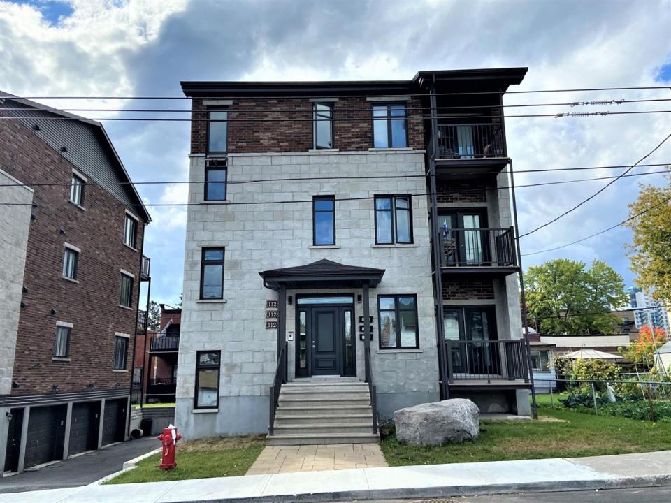 11240-11244 Av. de Paris, Montréal (Montréal-Nord), Quebec H1H 4L1, Canada