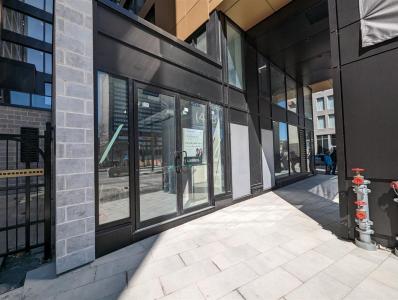 9 Av. Viger O., Montréal (Ville-Marie), Quebec H2Z 1E6, Canada