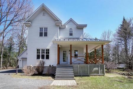 9 Rue Dionne, Morin-Heights, Quebec J0R 1H0, Canada