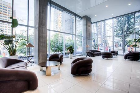 1450 Boul. René-Lévesque O., Montréal (Ville-Marie), Québec H3G 0E1, Canada