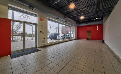 2020-2020A  Boul. des Laurentides, Laval (Chomedey), ケベック H7M 2Y9, カナダ