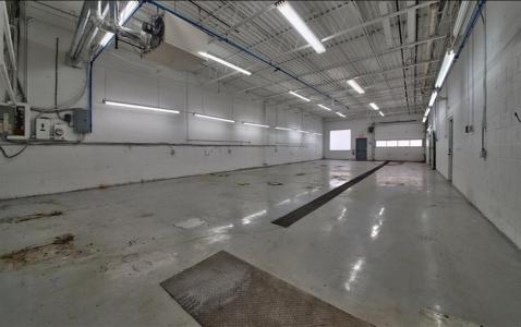 2020-2020A  Boul. des Laurentides, Laval (Chomedey), ケベック H7M 2Y9, カナダ