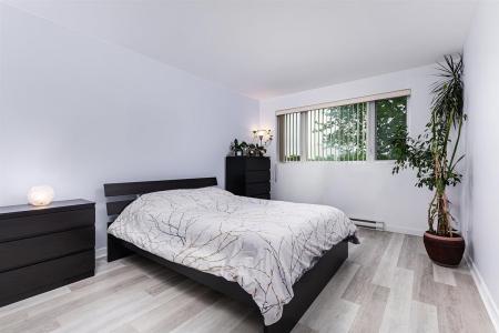 6840 Av. Fielding, Montréal (Côte-des-Neiges/Notre-Dame-de-Grâce), Quebec H4V 1N9, Canada