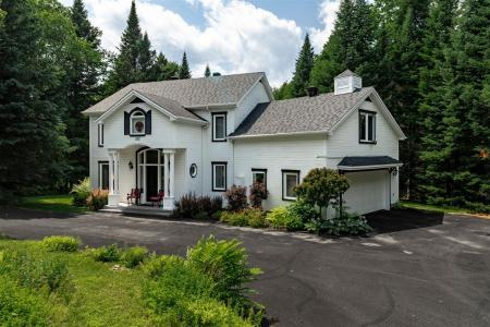 252 Rue Augusta, Morin-Heights, Quebec J0R 1H0, Canada