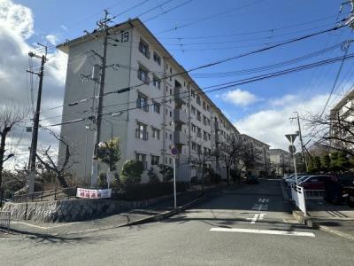 如意谷3丁目, 箕面如意谷住宅 19号棟, 箕面市, Osaka 562-0011, Japan