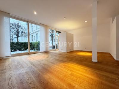 Frankfurt Am Main, Hessen 60325, Germany