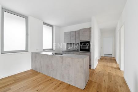 Berlin, Berlin 12207, Germany