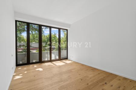 Berlin, Berlin 12207, Germany