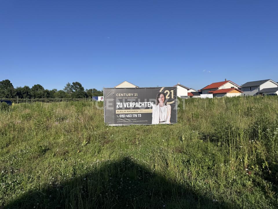 Nußdorferstr. 14, Traunreut, Bayern 83301, Germany