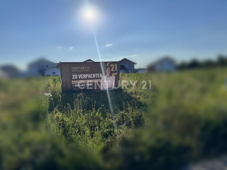 Grabenstätter Straße 13, Traunreut, Bayern 83301, Germany