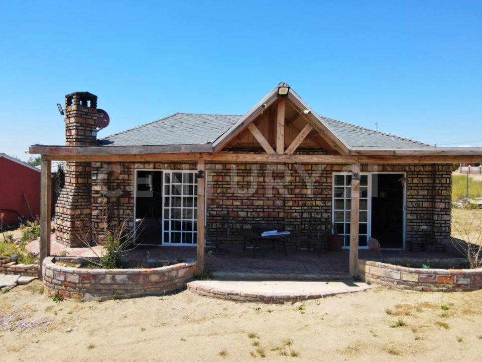 Juan Capistrano m29 l10, Tecate, Baja California 21506, México