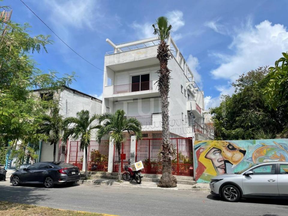 Av 10 norte Lote 001 manzana 549, Solidaridad / Riviera Maya, Quintana Roo 77728, Mexico