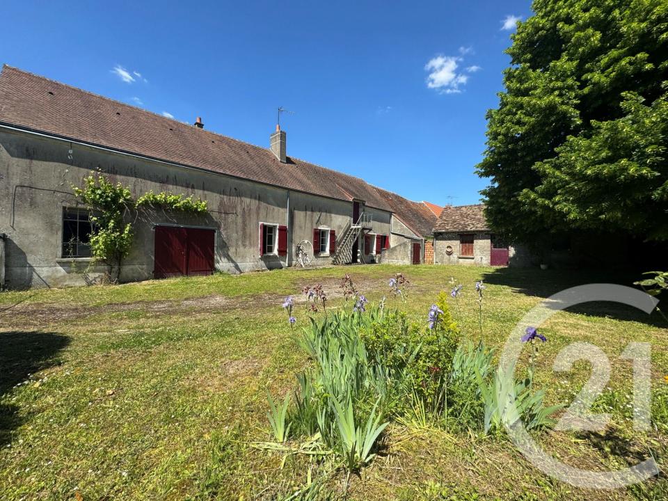 Binas, Centro 41240, Francia