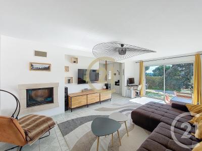 Uzes, Languedoc-Roussillon 30700, France