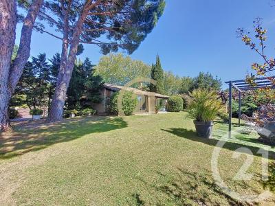 Uzes, Languedoc-Roussillon 30700, France