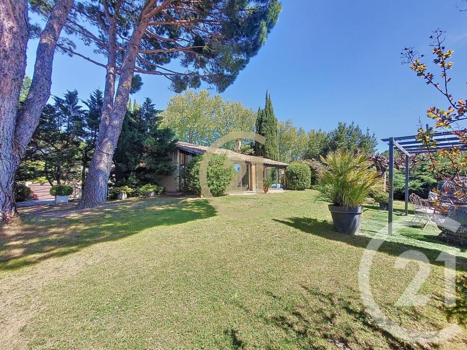 Uzes, Languedoc-Roussillon 30700, France