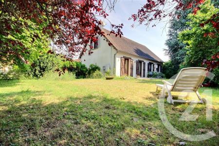 Mer, Centro 41500, França