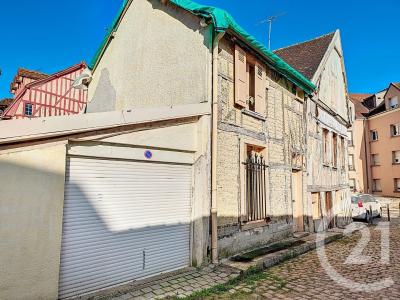 Troyes, Champagne-Ardenne 10000, France