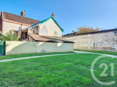 Troyes, Champagne-Ardenne 10000, France