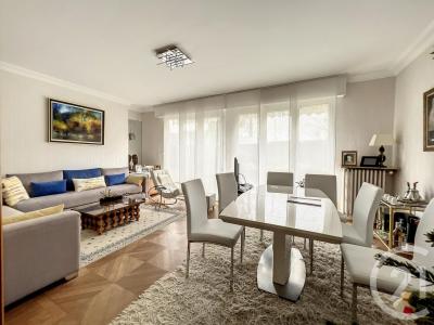 Troyes, Champagne-Ardenne 10000, France