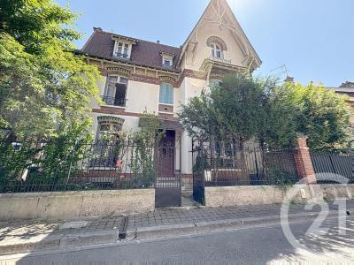 Troyes, Champagne-Ardenne 10000, France