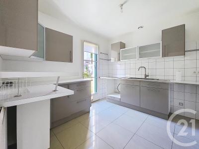 Troyes, Champagne-Ardenne 10000, France