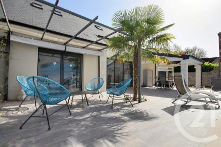 Mer, Centre 41500, France