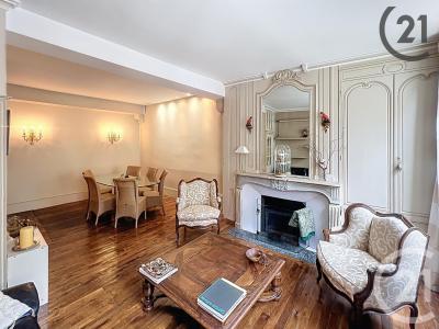 Auxerre, Bourgogne 89000, France