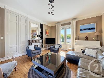 Troyes, Champagne-Ardenne 10000, France