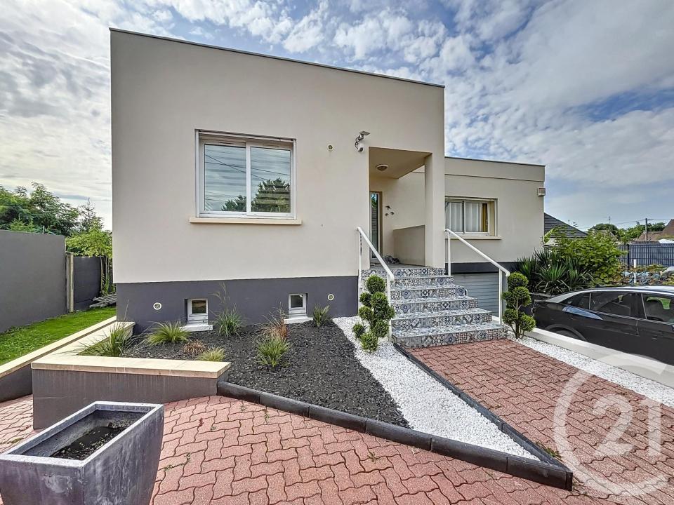 Lacroix St Ouen, Picardie 60610, France