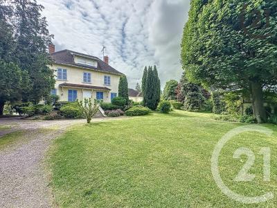 St Julien Les Villas, Champagne-Ardenne 10800, Francia