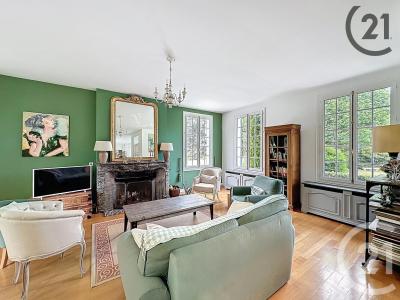 St Julien Les Villas, Champagne-Ardenne 10800, Francia