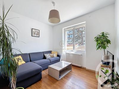 Lyon, Rhône-Alpes 69008, France