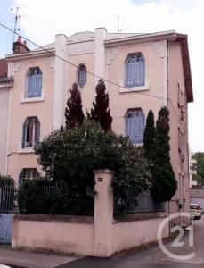 Montlucon, Alvernia 03100, Francia