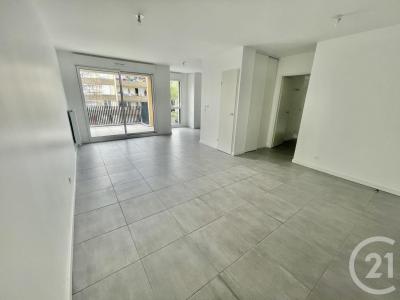 Lyon, Rhône-Alpes 69008, France