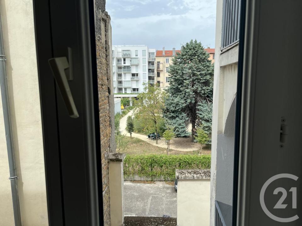 Lyon, Rhône-Alpes 69002, France