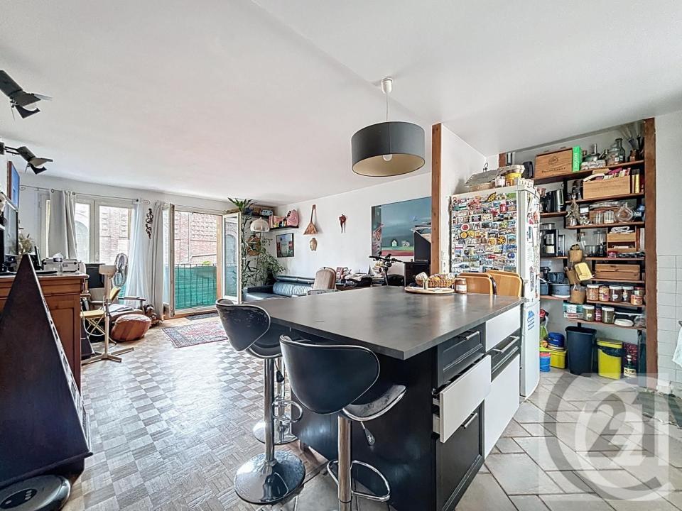 París, Isla De Francia 75018, Francia