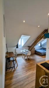 Moulins, Auvergne 03000, France