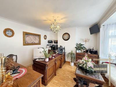 3, Beverley Avenue, HOUNSLOW, United Kingdom