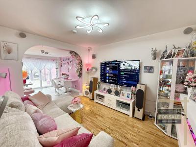 3, Beverley Avenue, HOUNSLOW, United Kingdom