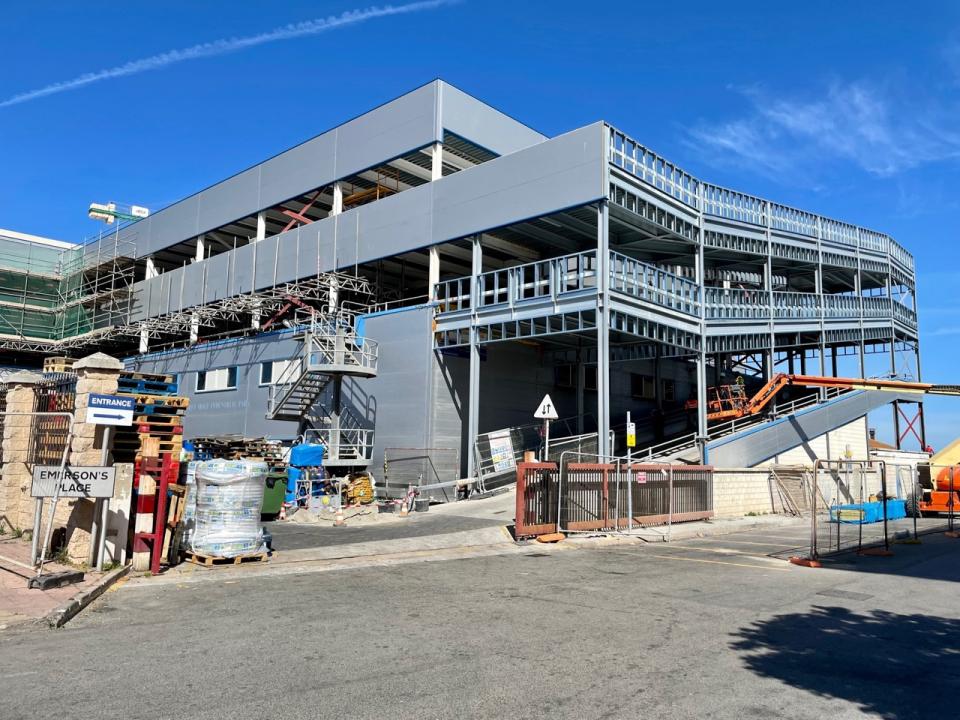 0/1, 220, West Side, Westside, Gibraltar