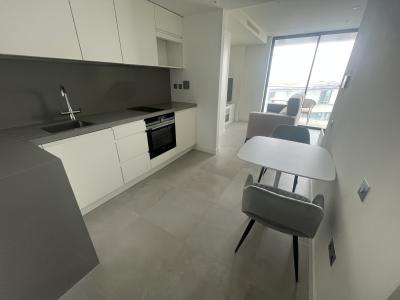 0/1, 220, EuroCity, Westside, Gibraltar