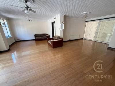 95, Firs Drive, HOUNSLOW, 영국