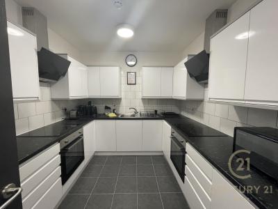 67, Heston Avenue, HOUNSLOW, United Kingdom