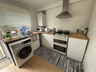 70, Sutton Hall Road, HOUNSLOW, イギリス