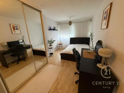 70, Sutton Hall Road, HOUNSLOW, イギリス