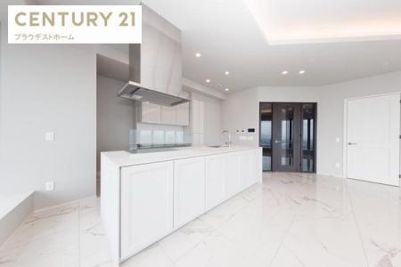 堂島2丁目, ブリリアタワー堂島 40F&フォーシーズンズホテル, 大阪市北区, Osaka 530-0003, Japan