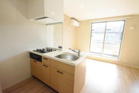 203, 蒲生寿町14-36, 越谷市, סאיטמה 343-0836, יפן