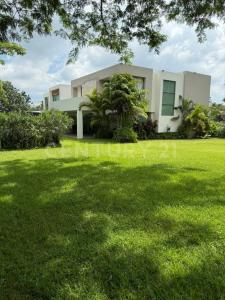 Altozano, Jacarandas 59, Cuauhtemoc, Colima 28530, México