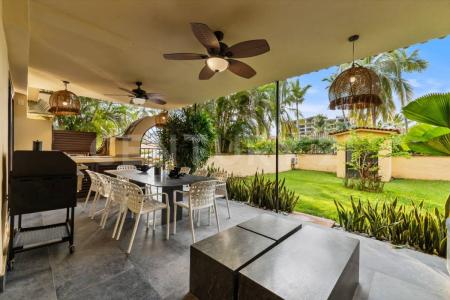 Avenida Paseo de la Marina 3, Puerto Vallarta, Jalisco 48354, Mexico